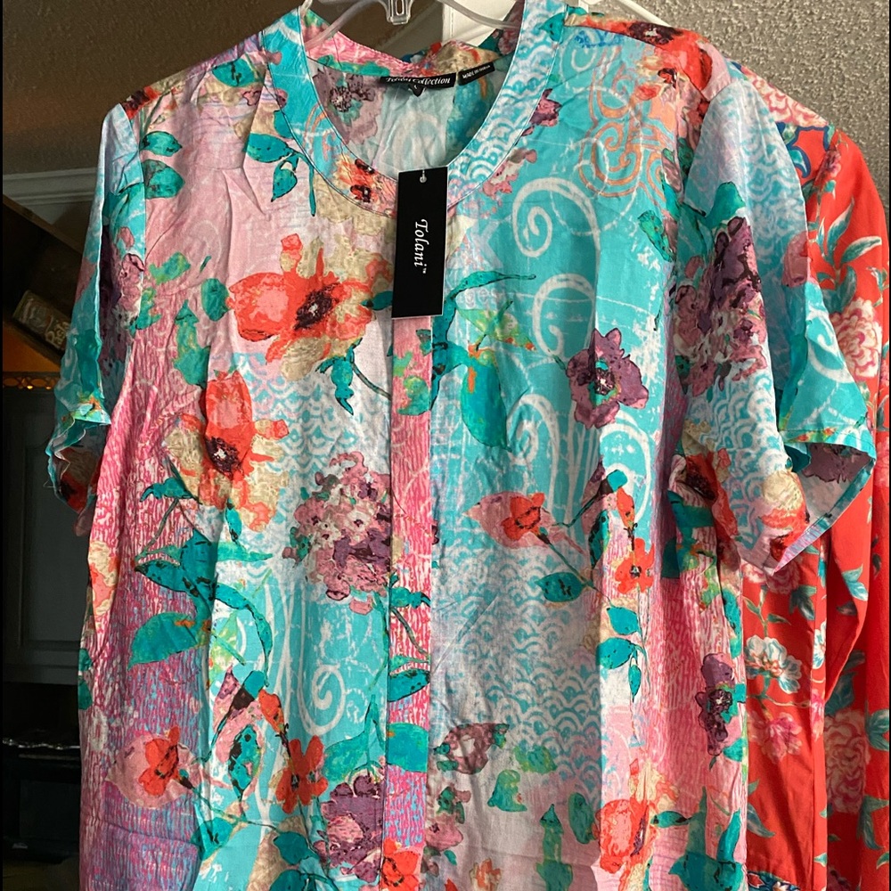 Tolani Collection Button-down Floral Printed Top